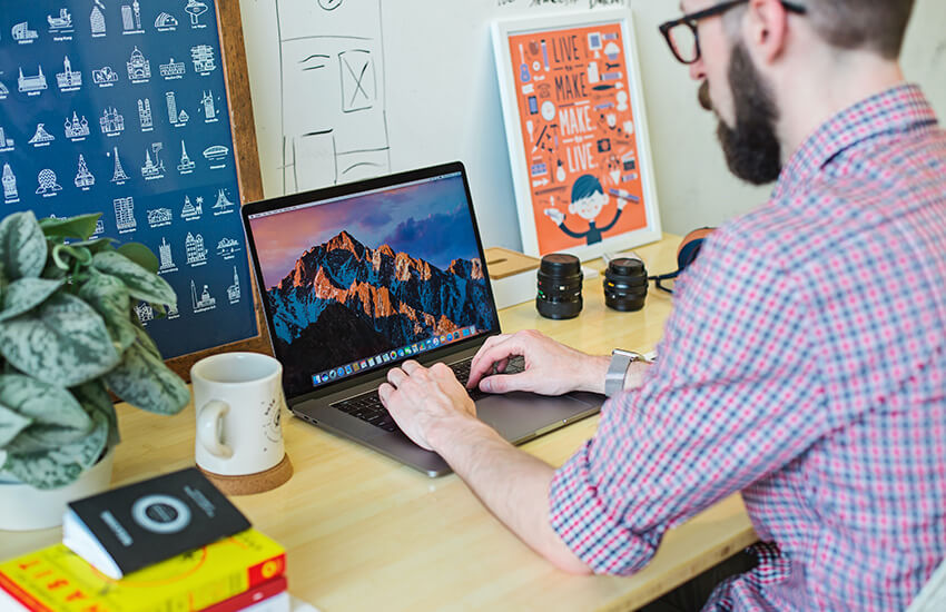 Warum moderne Websites mehr sind als digitale Visitenkarten – und wie dein Unternehmen davon profitiert